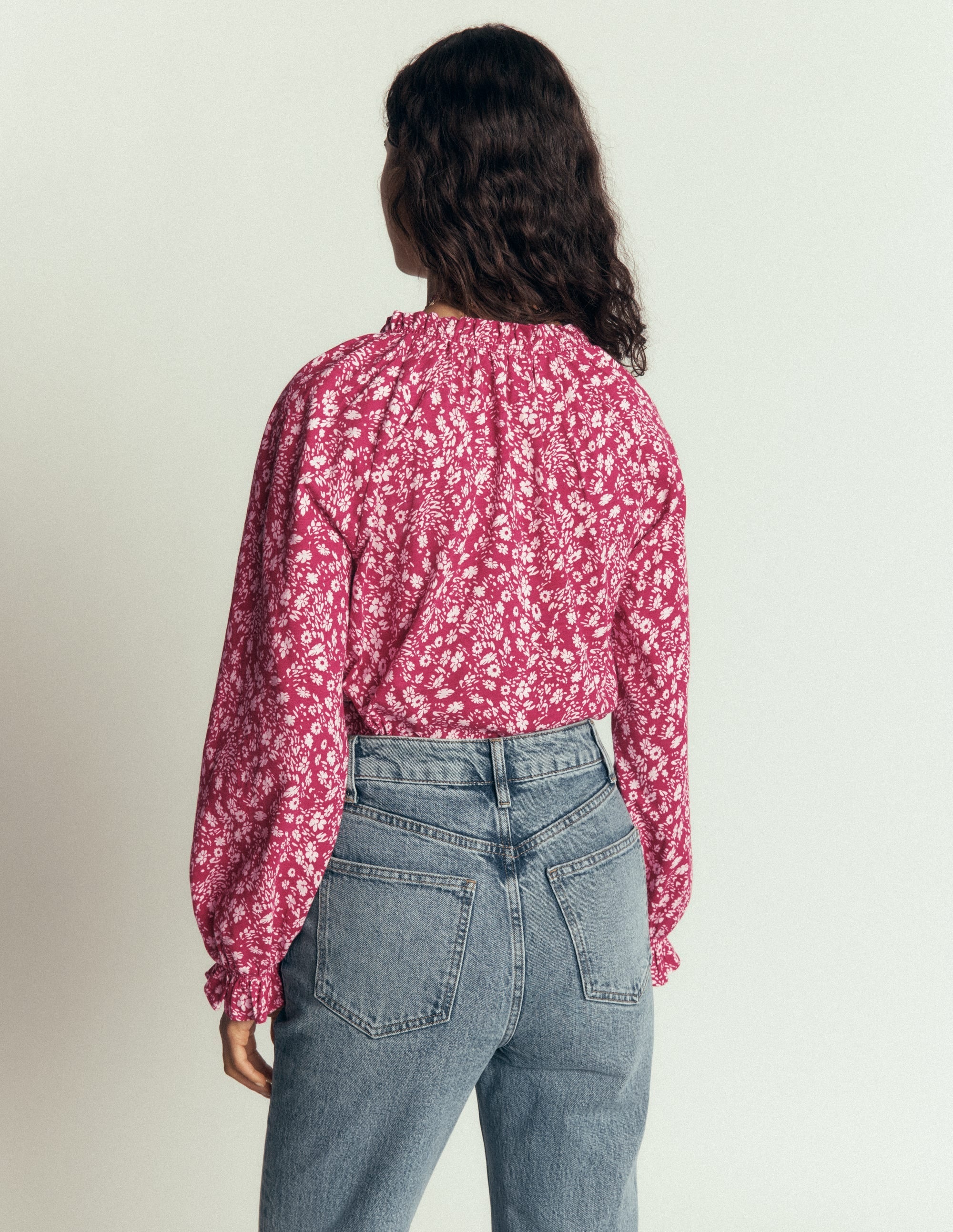 Pia Ruffle Detail Top-Red Bud, Scattered Flora